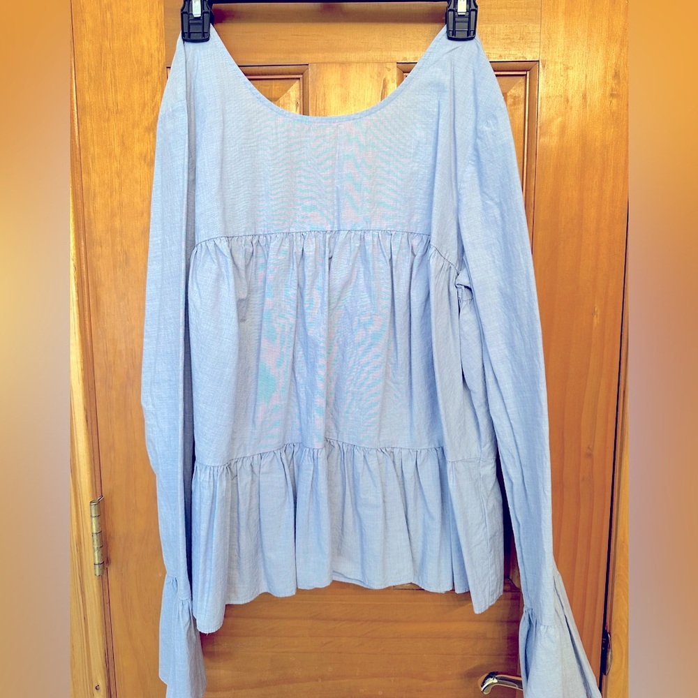 Tie back shirt.